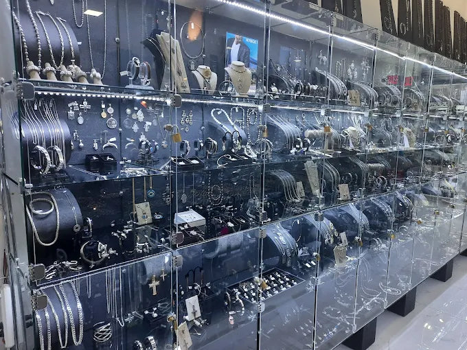 Tips for Choosing the Right Finger Ring at a Jewelry Store in Miami Beach